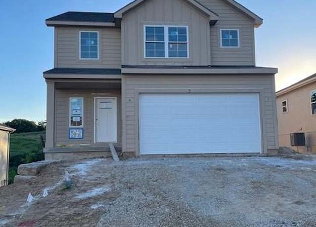 Property at 16231 Giorgia St, Parkville, MO 64152, 3 beds, 2.5 baths