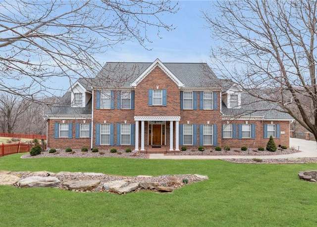 Property at 7605 N Chestnut Ave, Gladstone, MO 64119, 5 beds, 5.5 baths