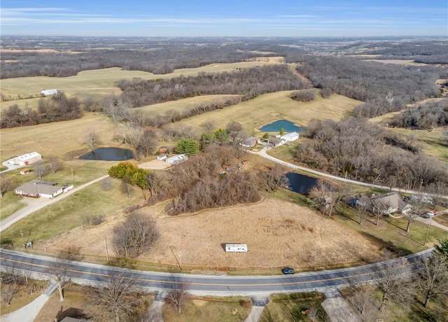 Property at 17046 Springdale Rd, Leavenworth, KS 66048