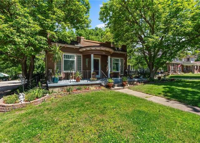 Property at 506 E Main St, Richmond, MO 64085, 3 beds, 2 baths