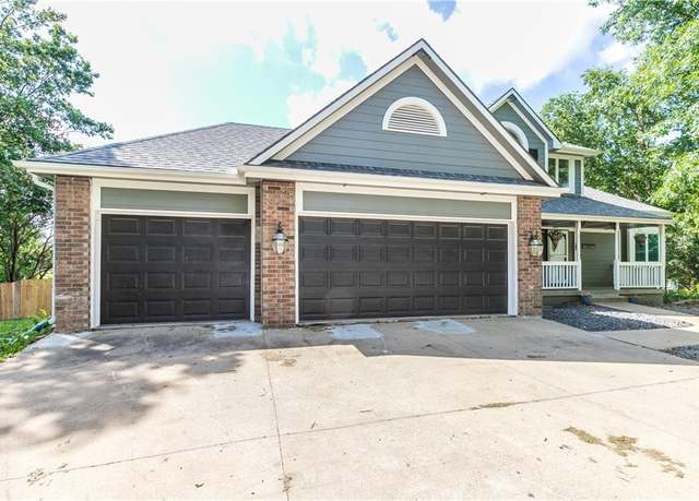 Property at 1503 Wrangler Way, Raymore, MO 64083, 4 beds, 2.5 baths