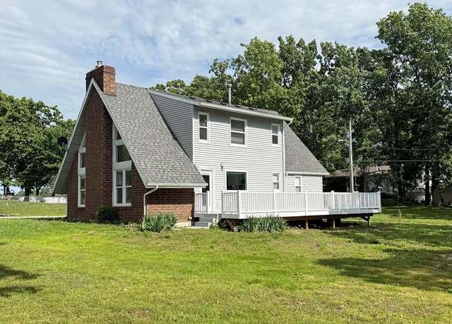 Property at 3100 E 354 Rd, El Dorado Springs, MO 64744, 3 beds, 2.5 baths