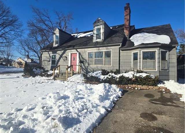 Property at 2618 Somerset Dr, Prairie Village, KS 66206, 5 beds, 3 baths