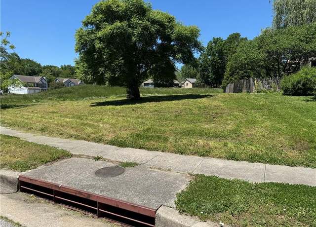 Property at 14612 Craig Ave, Grandview, MO 64030