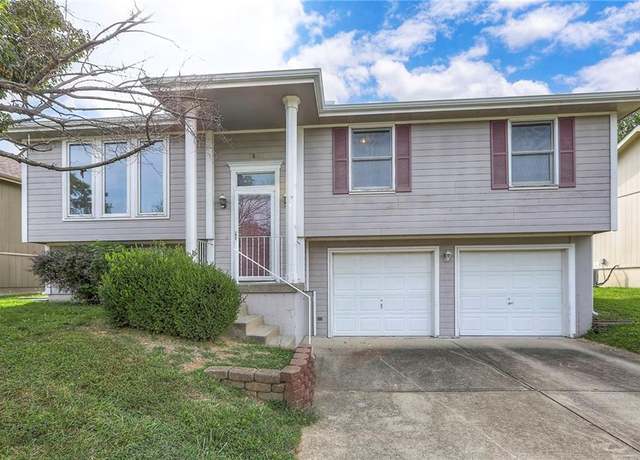 Property at 1844 Current St, Liberty, MO 64068, 3 beds, 2 baths