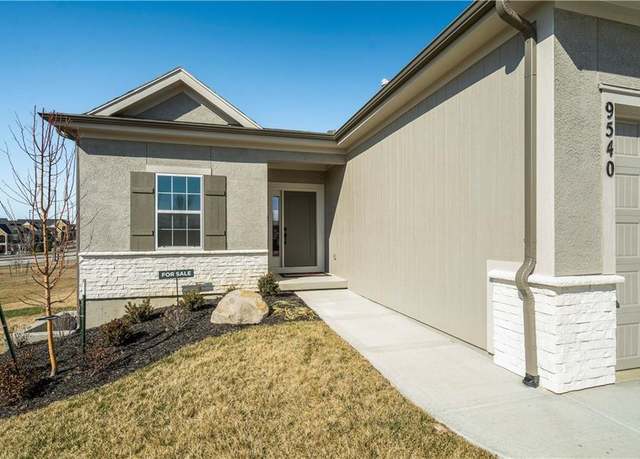 Property at 9470 Shady Bend Rd, Lenexa, KS 66227, 4 beds, 3 baths