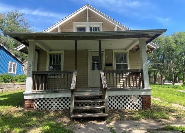 Property at 2311 Atchison St, St Joseph, MO 64503, 2 beds, 1 bath