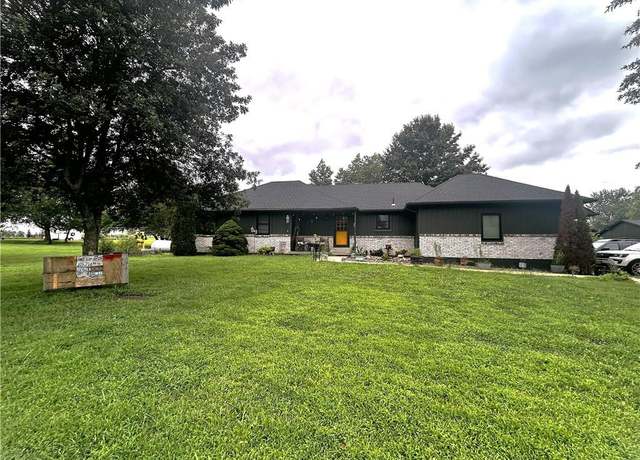 Property at 20300 S Beth Lee Dr, Peculiar, MO 64078, 3 beds, 3 baths