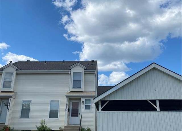 Property at 11820 E 59th Ter, Kansas City, MO 64133, 2 beds, 1.5 baths