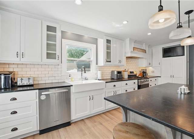 Property at 9849 Riggs St, Overland Park, KS 66212, 5 beds, 4.5 baths