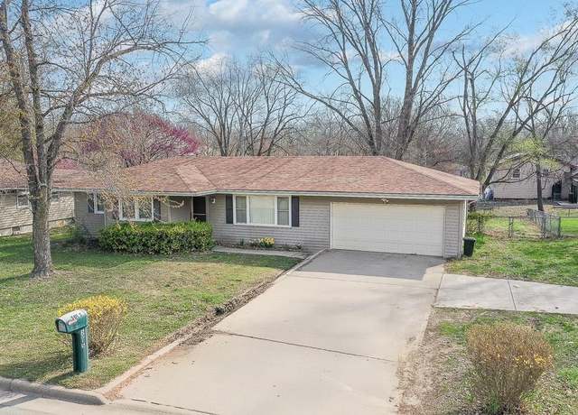 Property at 501 S 20th St, Leavenworth, KS 66048, 3 beds, 2 baths