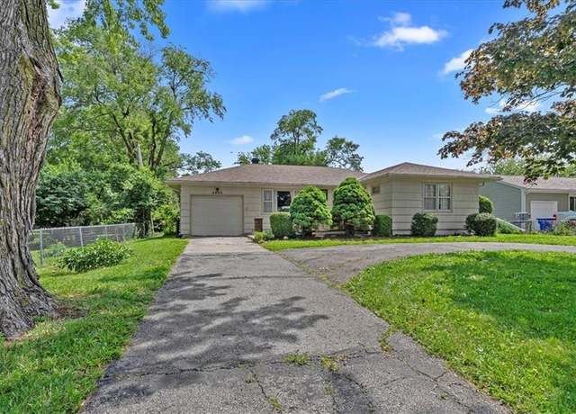 Property at 4305 Doctor Greaves Rd, Grandview, MO 64030, 3 beds, 1.5 baths