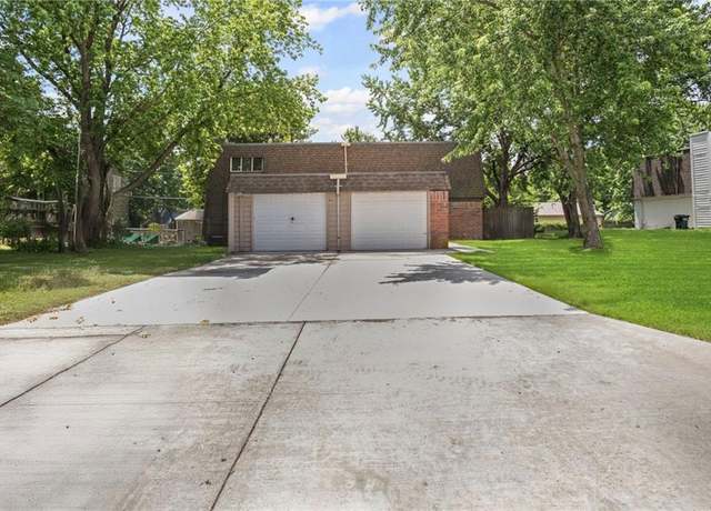 Property at 3729 Brush Creek Dr N, Lawrence, KS 66047, 3 beds, 1.5 baths