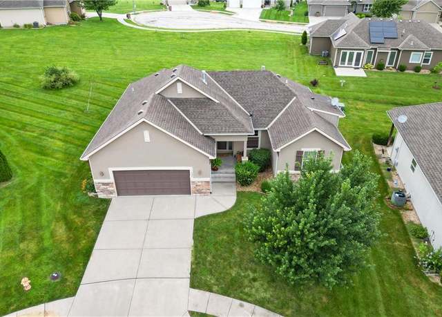 Property at 304 Alexander Creek Ct, Raymore, MO 64083, 3 beds, 3 baths