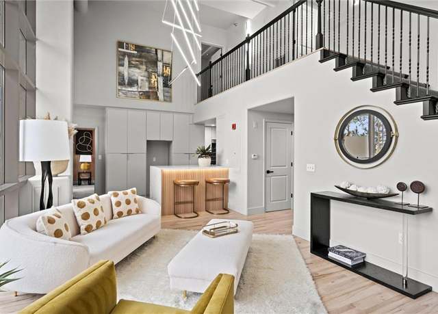 Property at 600 E Admiral Blvd #403, Kansas City, MO 64106, 3 beds, 4 baths