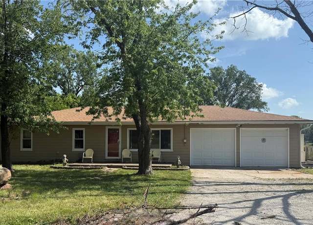 Property at 610 Edwardsville Dr, Kansas City, KS 66111, 2 beds, 1 bath