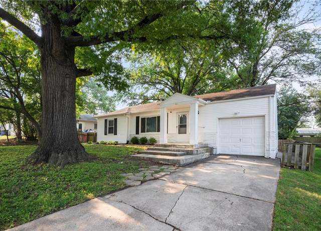 Property at 411 W 87th Ter, Kansas City, MO 64114, 3 beds, 1 bath