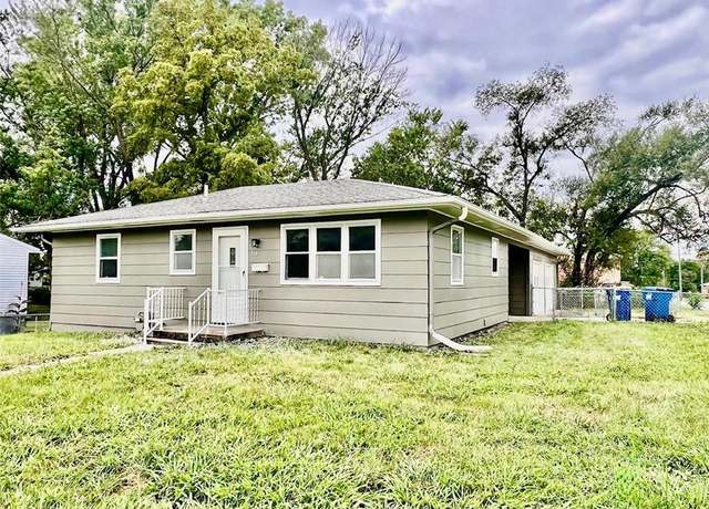 Property at 316 May St, Excelsior Springs, MO 64024, 2 beds, 1 bath