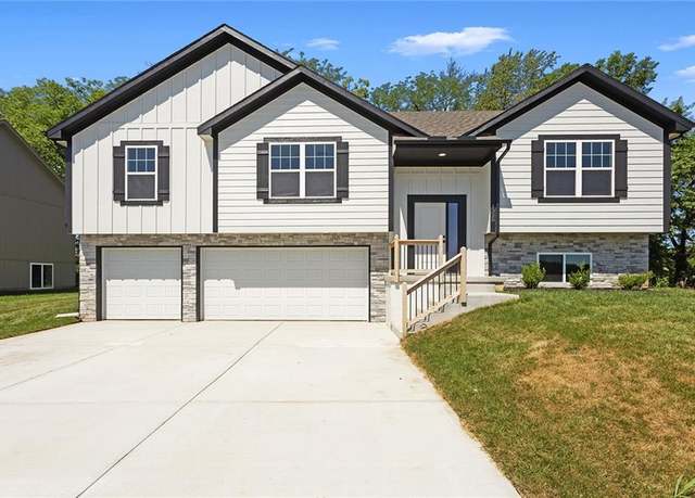 Property at 1320 N Holland Ct, Independence, MO 64056, 3 beds, 2 baths