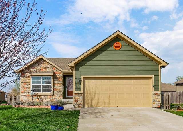 Property at 464 E Willow St, Gardner, KS 66030, 4 beds, 3 baths