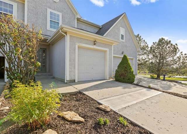 Property at 22809 W 71st Ter, Shawnee, KS 66227, 3 beds, 3.5 baths