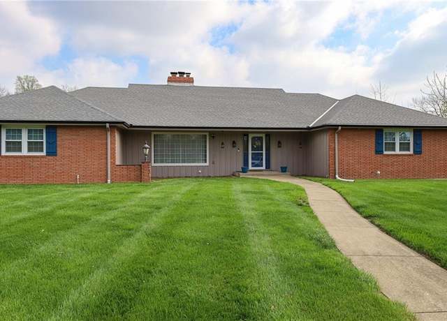 Property at 7 Stonecrest N/A, St Joseph, MO 64506, 4 beds, 3 baths