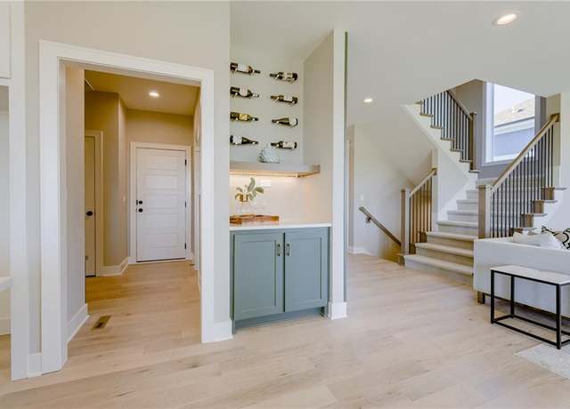 Property at 24559 W 126th Ter, Olathe, KS 66061, 4 beds, 3.5 baths