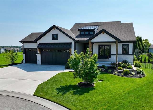Property at 17316 Noland St, Overland Park, KS 66221, 4 beds, 3 baths