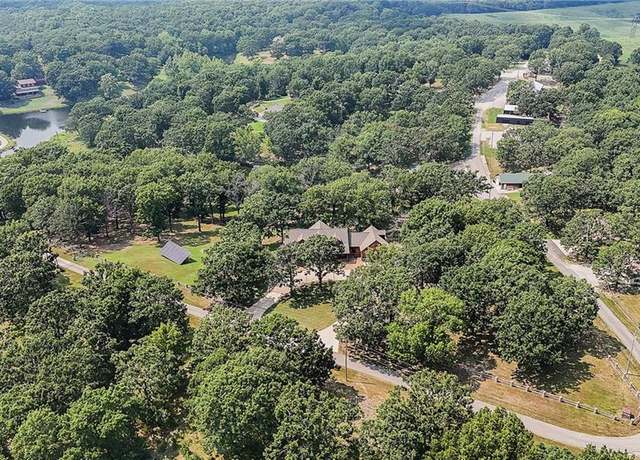 Property at 30611 Stonehaven Dr, Warsaw, MO 65355, 4 beds, 3.5 baths