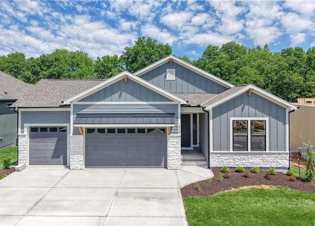 Property at 17147 S Heatherwood St, Olathe, KS 66062, 4 beds, 3.5 baths
