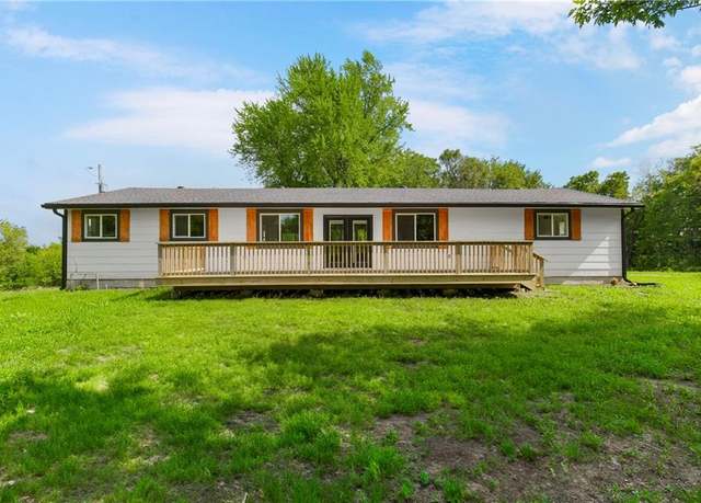 Property at 20513 Lowemont Rd, Easton, KS 66020, 4 beds, 2.5 baths