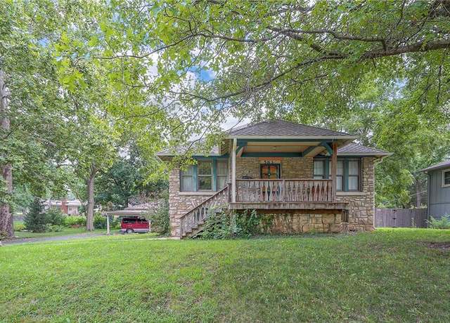 Property at 5834 Caenen St, Shawnee, KS 66216, 2 beds, 1 bath