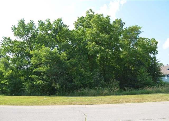 Property at 6854 N Norton Ave, Gladstone, MO 64119