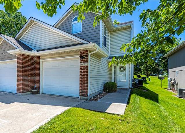 Property at 10677 E 46th Ter, Kansas City, MO 64133, 3 beds, 2.5 baths