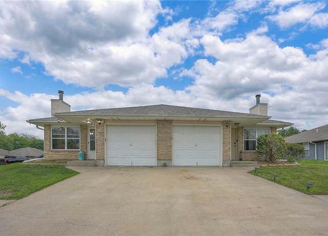 Property at 605 NE Austin St, Oak Grove, MO 64075, 6 beds, 4 baths