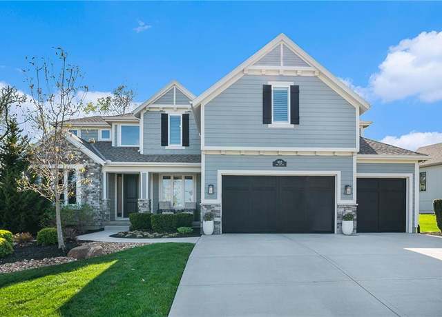 Property at 9512 Lone Elm Rd, Lenexa, KS 66220, 5 beds, 5.5 baths