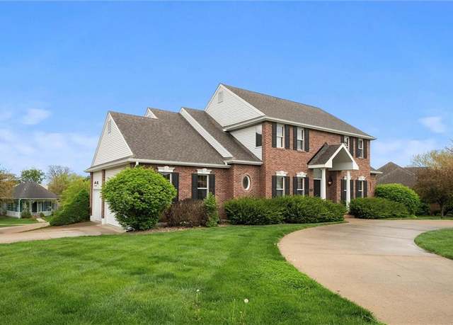 Property at 3509 Harbor Pointe Dr, St Joseph, MO 64506, 5 beds, 4.5 baths