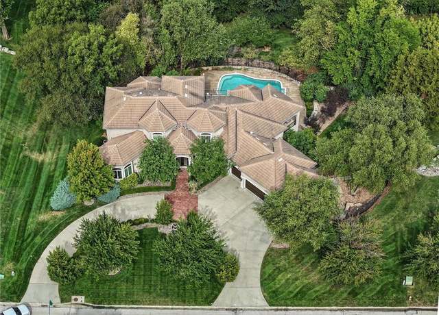 Property at 21310 E 34th St, Independence, MO 64057, 6 beds, 7.5 baths