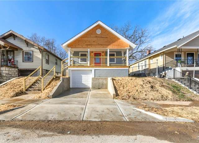 Property at 3914 Norton Ave, Kansas City, MO 64130, 3 beds, 3 baths