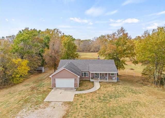 Property at 590 SW T Hwy, Holden, MO 64040, 5 beds, 3 baths