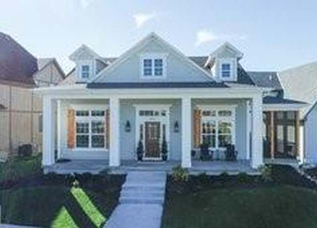 Property at 1021 SW Redbuck Cir, Lee's Summit, MO 64081, 3 beds, 3.5 baths