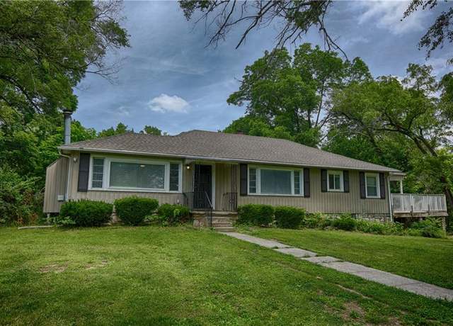 Property at 2901 N 75th Ter, Kansas City, KS 66109, 3 beds, 3 baths