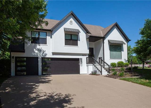 Property at 4604 Kensington Dr, St Joseph, MO 64506, 4 beds, 3 baths