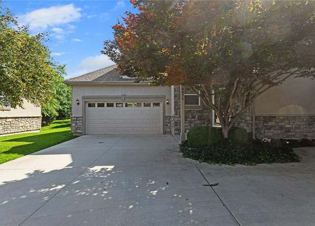 Property at 9874 Nieman Pl, Overland Park, KS 66213, 2 beds, 2.5 baths
