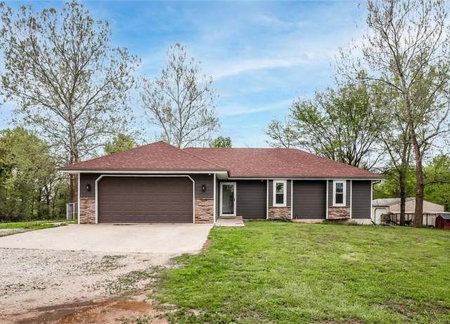 Property at 5705 Stephenson Rd, Odessa, MO 64076, 3 beds, 3 baths