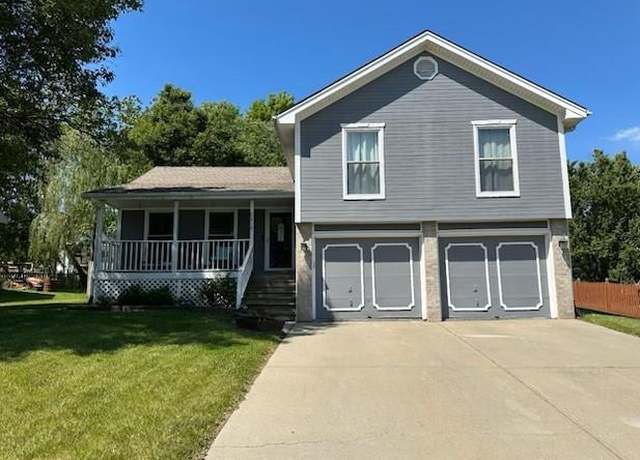 Property at 412 Fletcher Dr, Smithville, MO 64089, 4 beds, 2.5 baths