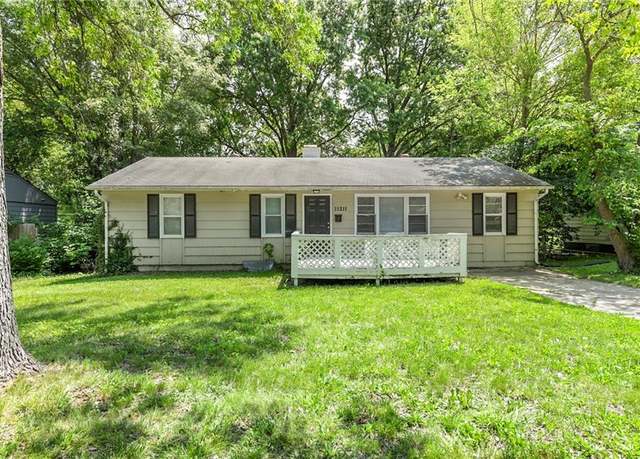 Property at 11211 Herrick Ave, Kansas City, MO 64134, 4 beds, 1.5 baths