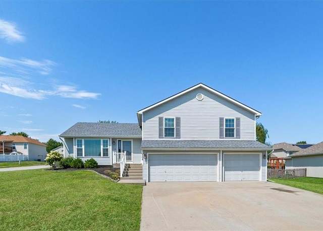 Property at 10508 NW 85th Ter, Kansas City, MO 64153, 3 beds, 2.5 baths