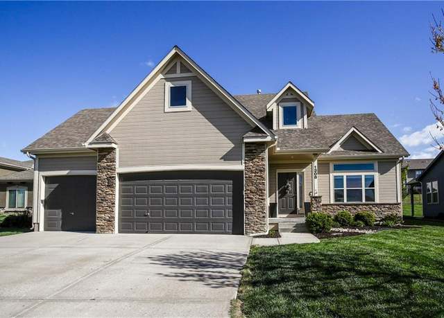Property at 1308 Mission Dr, Raymore, MO 64083, 4 beds, 2.5 baths