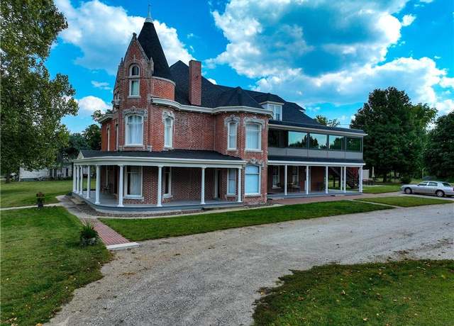 Property at 433 W State St, Troy, KS 66087, 4 beds, 4.5 baths